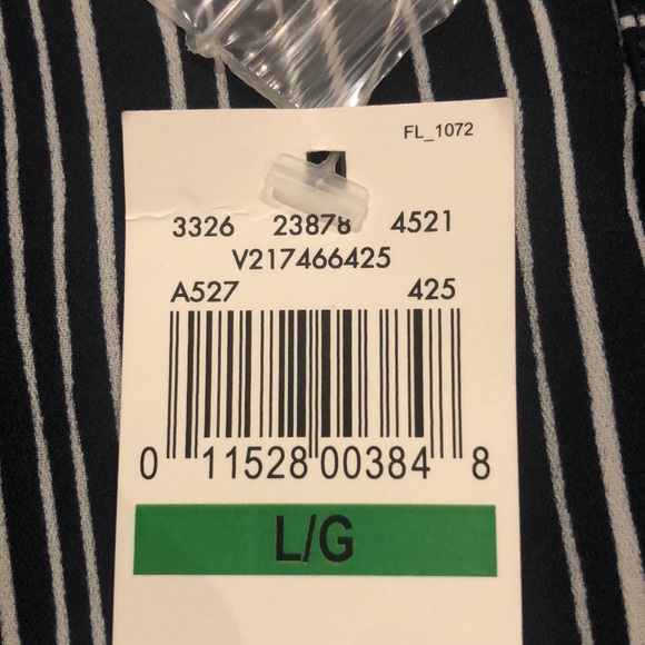 NWT Van Heusen Navy and White Stripe Top - Picture 7 of 7